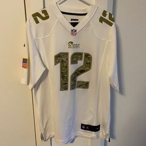 Tom Brady salute to service jersey